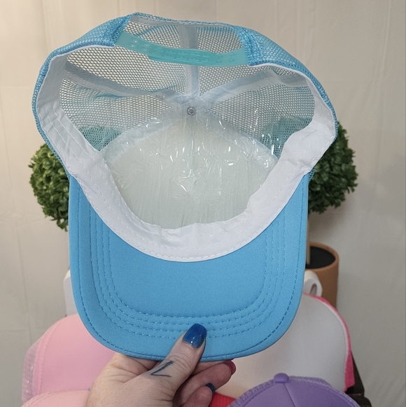 BUNDLE OF FIVE NEW COMPLETELY CUSTOMIZABLE SNAP BACK TRUCKER HATS - Picture 4 of 16